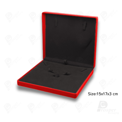 จัดเต็มกล่องใส่ชุดเครื่องประดับกำมะหยี่สีแดง/ดำ มีทรงสี่เหลี่ยมและหัวใจ ใส่โชว์เครื่องประดับได้ครบ