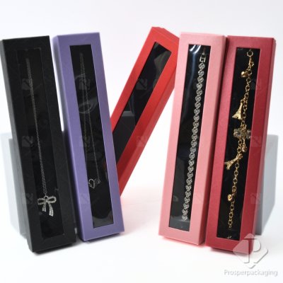 กล่องกระดาษใส่เครื่องประดับแบบมีหน้าต่างสร้อยข้อมือ สร้อยคอ มีดีไซน์หลายหลาก สีมงคลสวยๆ กล่องกระดาษใส่เครื่องประดับแบบมีหน้าต่างสร้อยข้อมือ สร้อยคอ มีดีไซน์หลายหลาก สีมงคลสวยๆ