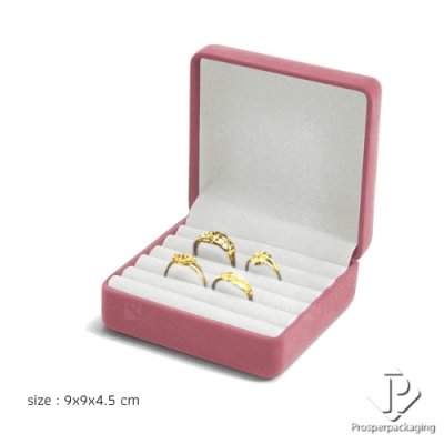 รวมกล่องกำมะหยี่ใส่แหวนชุดหรือสามารถใส่ต่างหูแบบเสียบได้ หยิบใช้งานง่าย ป้องกันการสูญหายได้ (42R) รวมกล่องกำมะหยี่ใส่แหวนชุดหรือสามารถใส่ต่างหูแบบเสียบได้ หยิบใช้งานง่าย ป้องกันการสูญหายได้ (42R)