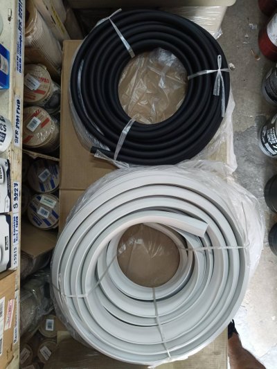 ยางกันกระแทกสีขาว  20 m/roll