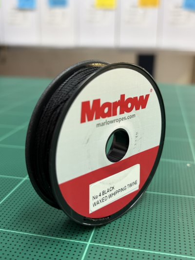 Marlow black whipping twine   CODE 10.207.34