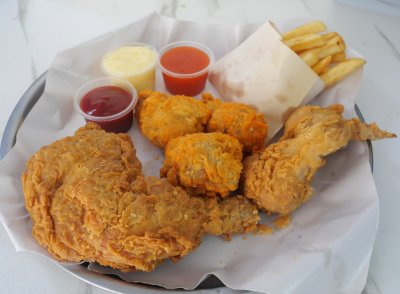 ชุดไก่ทอด 200.-