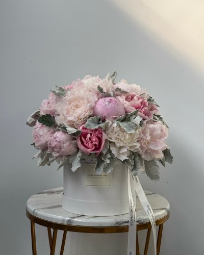 Peonies 30-Stem Box + Free Delivery