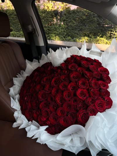 Valentines Day Heart Bouquet 100 Roses