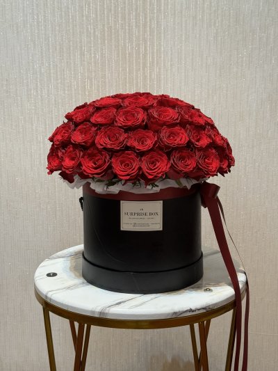 Red Roses Bloom Box XL {Not Including Alc}