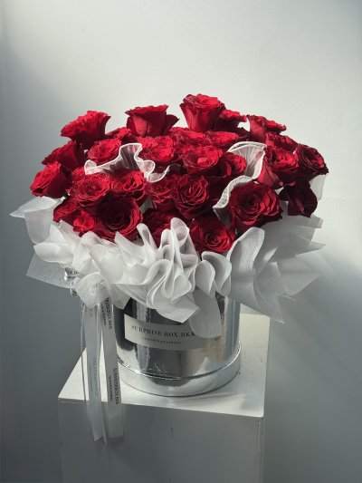 Asymmetrical Red Roses Box