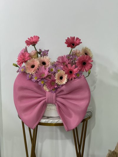 Gerbera Daisy Bow Box