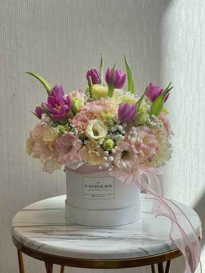 Purple Tulips Picnic Box