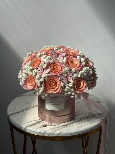 Pink Roses with Gypso Box S