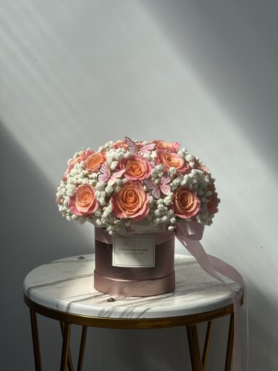 Pink Roses with Gypso Box S