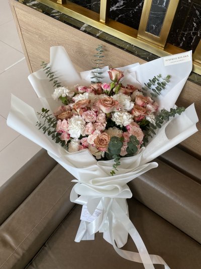 Blush Cappuccino Greenery Bouquet L