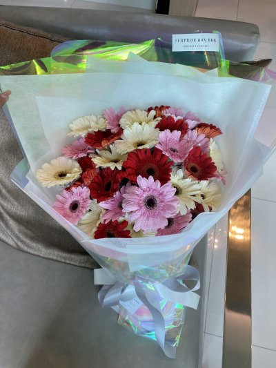 30 Stems Gerbera Daisies Bouquet