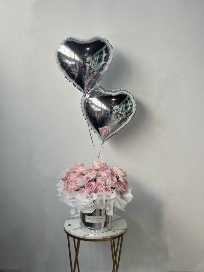Asymmetrical Pink Roses Box