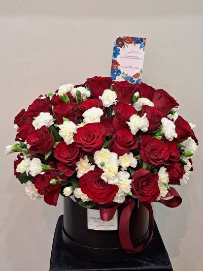 Red Roses White Spray Roses 50 Stems Box