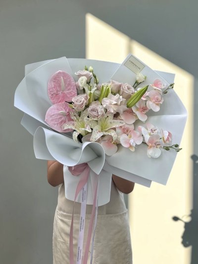 Bedazzle Gems Lily Bouquet