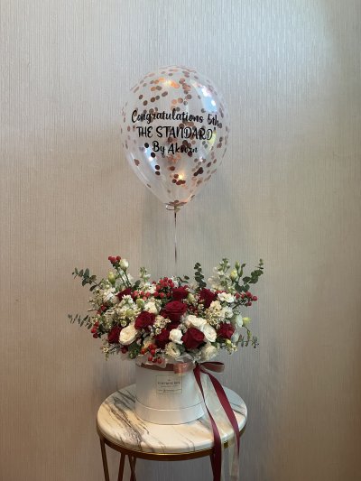 Ruby & Ivory Red Roses Box