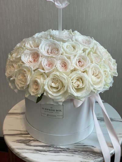 English White Roses Box XL