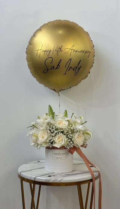 White Lilies and Roses Box S
