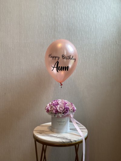 Mauve Roses Spray Carnation Box S