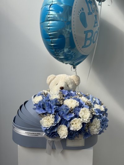 Blue Hydrangea x Carnation Baby Box