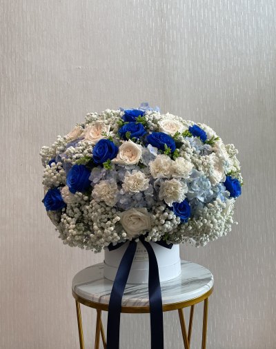Winter Sky Blue Cloud Box XXL [Artificial Blue Rose]