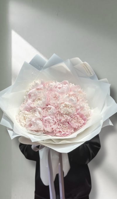 Peonies 30-Stem Bouquet