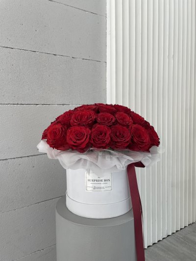 Valentines Day 30-40 Red Roses Classic Box