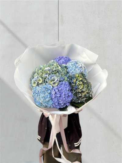 Shades of Blue Hydrangea Bouquet XL