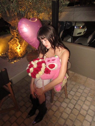 Valentines Hugging Teddy