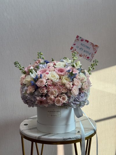 Pastel Mixed Flowers Box L