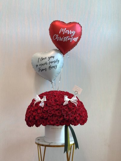 200 Red Roses Box