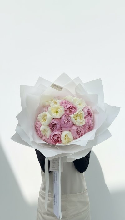 Peonies 30 Stem Bouquet + Free Delivery