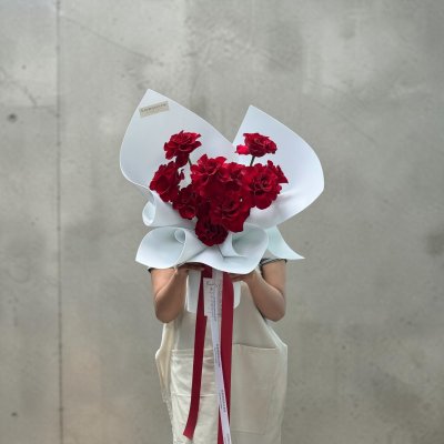 10 Roses Trendy Foam Wrapping