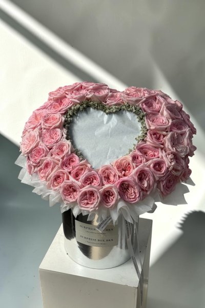 60 Pink Roses Burning Flower Box