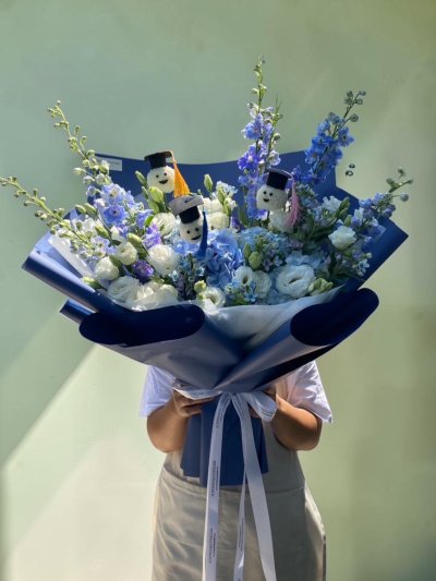 Congrats Grad! Blue Themed Graduation Bouquet