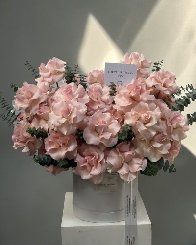 40 Hand-Flexed Pink Roses Premium Box XL