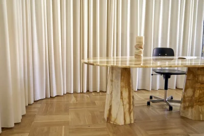 Marble Dining Table Pyramid Hexagonal Shaped Leg Round Edge Marble Dining Table Pyramid Hexagonal Shaped Leg Round Edge
