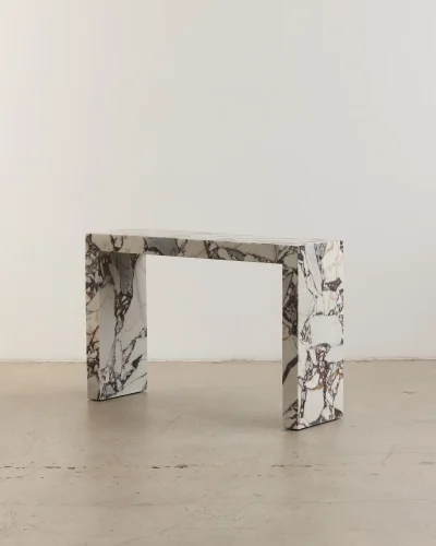 Mable Console Table Sharp Edge Thick Cobe Mable Console Table Sharp Edge Thick Cobe