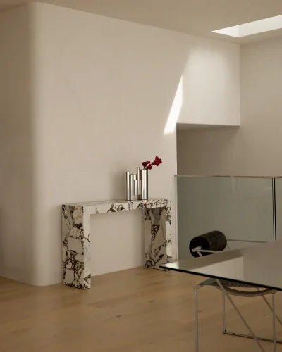 Mable Console Table Sharp Edge Thick Cobe Mable Console Table Sharp Edge Thick Cobe