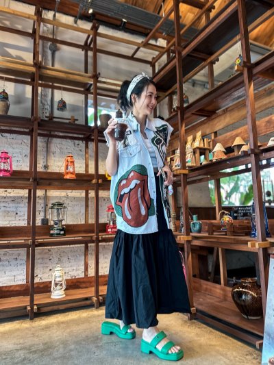 VIPER Sleeveless Denim Shirt - The GUITAR