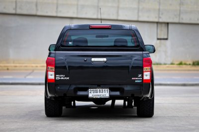 ISUZU DMAX 2.5Z DVD ปี2012