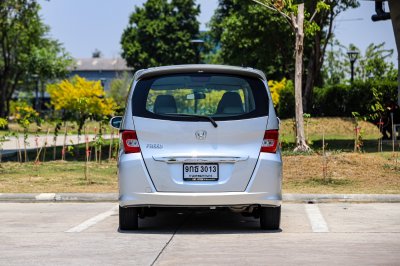 HONDA FREED 1.5E ปี 2013 AT