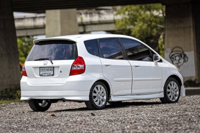 Honda jazz 1.5 S i-DSI ปี 2004 AT