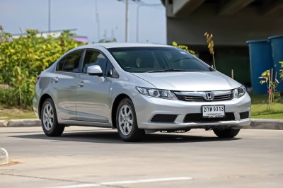 HONDA CIVIC FB 1.8 S ปี 2012 AT