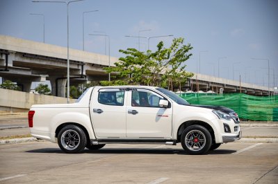 ISUZU DMAX 1.9Z X-series ปี 2016 MT