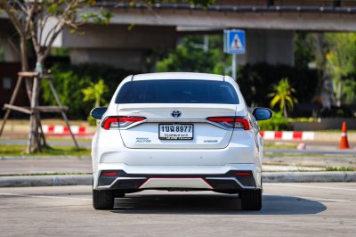 Toyota Altis 1.8 Hybrid MID ปี 2020