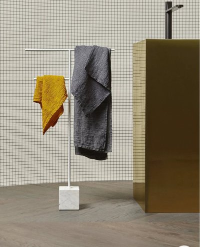 Free-standing Holder (Chrome)