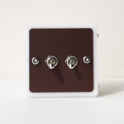 สวิตช์ไฟดีไซน์วินเทจ แผงอะคริลิกหลากสีสันสไตล์โดปามีน พร้อมก้านโยกสุดคลาสสิก แบบ 3 สวิตช์ ควบคุมทางเดียวและสองทาง