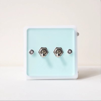 Vintage-style light switch