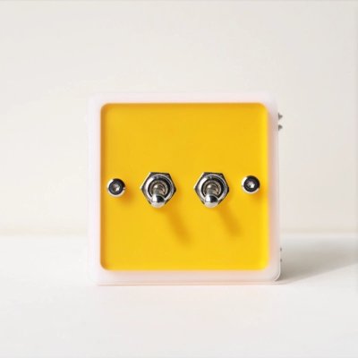 สวิตช์ไฟดีไซน์วินเทจ แผงอะคริลิกหลากสีสันสไตล์โดปามีน พร้อมก้านโยกสุดคลาสสิก แบบ 3 สวิตช์ ควบคุมทางเดียวและสองทาง